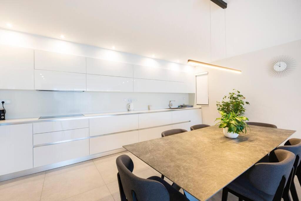 Ngh12 - Lovely And Spacious 2 Bedroom Apartment Naxxar Екстер'єр фото